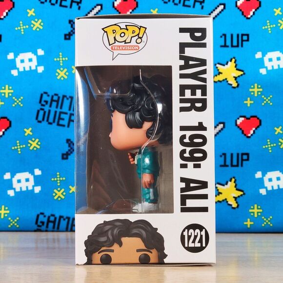 Funko PoP Television Squid Game Player 199 Ali #1221 Vinyl Figure + Protector - Picture 3 of 4